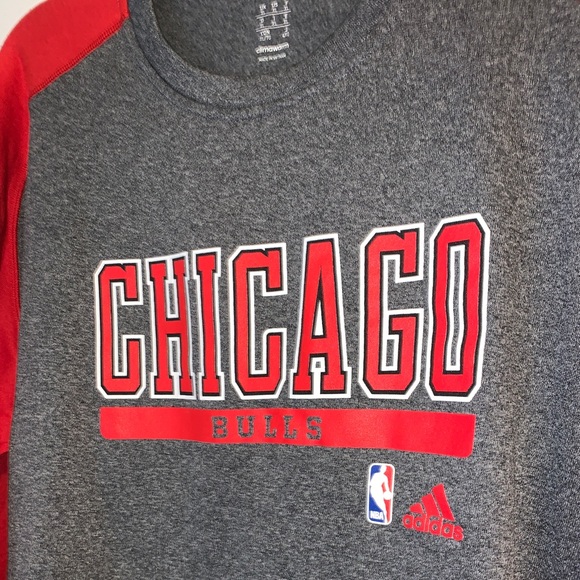 SOLD❗️Chicago Bulls Adidas Climawarm Red Sweater - Picture 3 of 5
